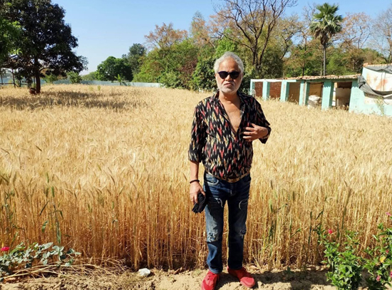 Sanjay Mishra and Karan Aanand turn allies for women with their comedy drama Jaaiye Aap Kahan Jaayenge